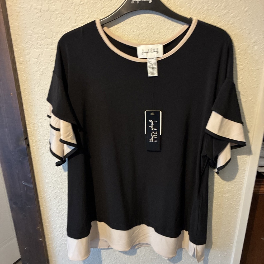 VTG NWT joseph Ribkoff pull over short sleeve black and white size 8